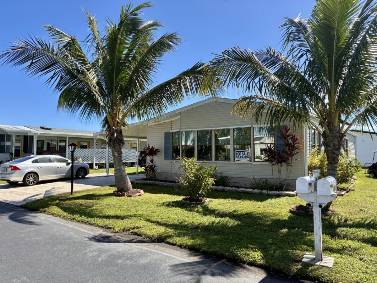 4698 SE COPPERWOOD TERR