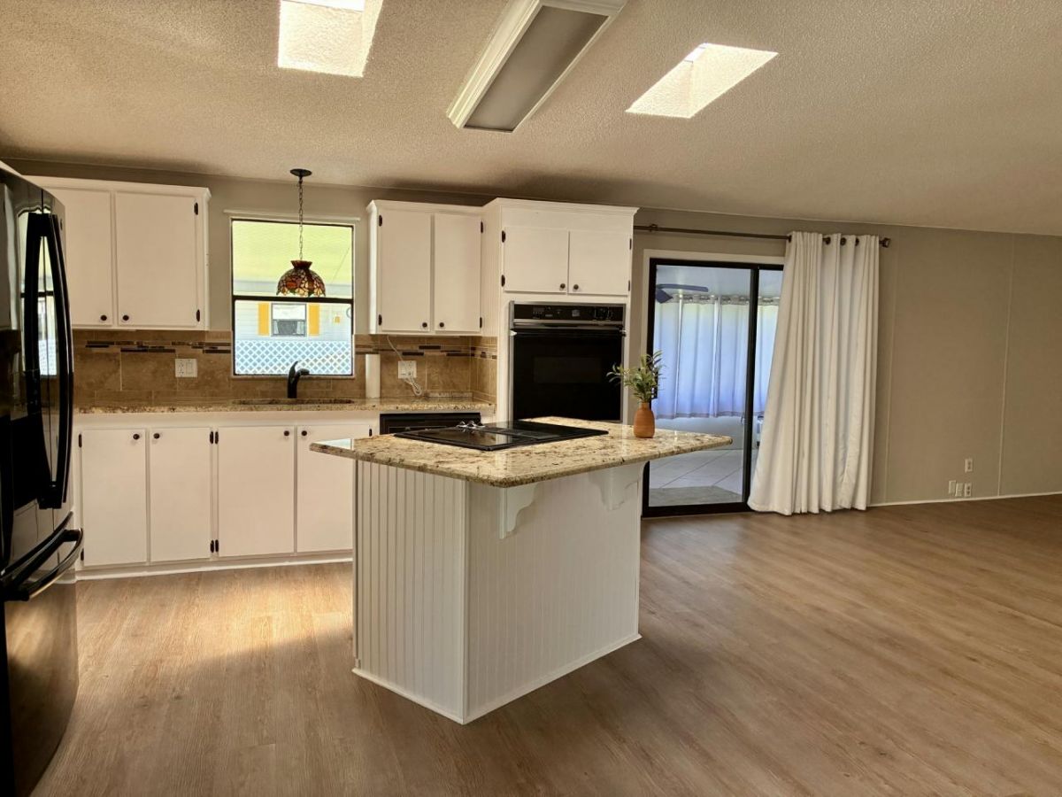 4698 SE COPPERWOOD TERR