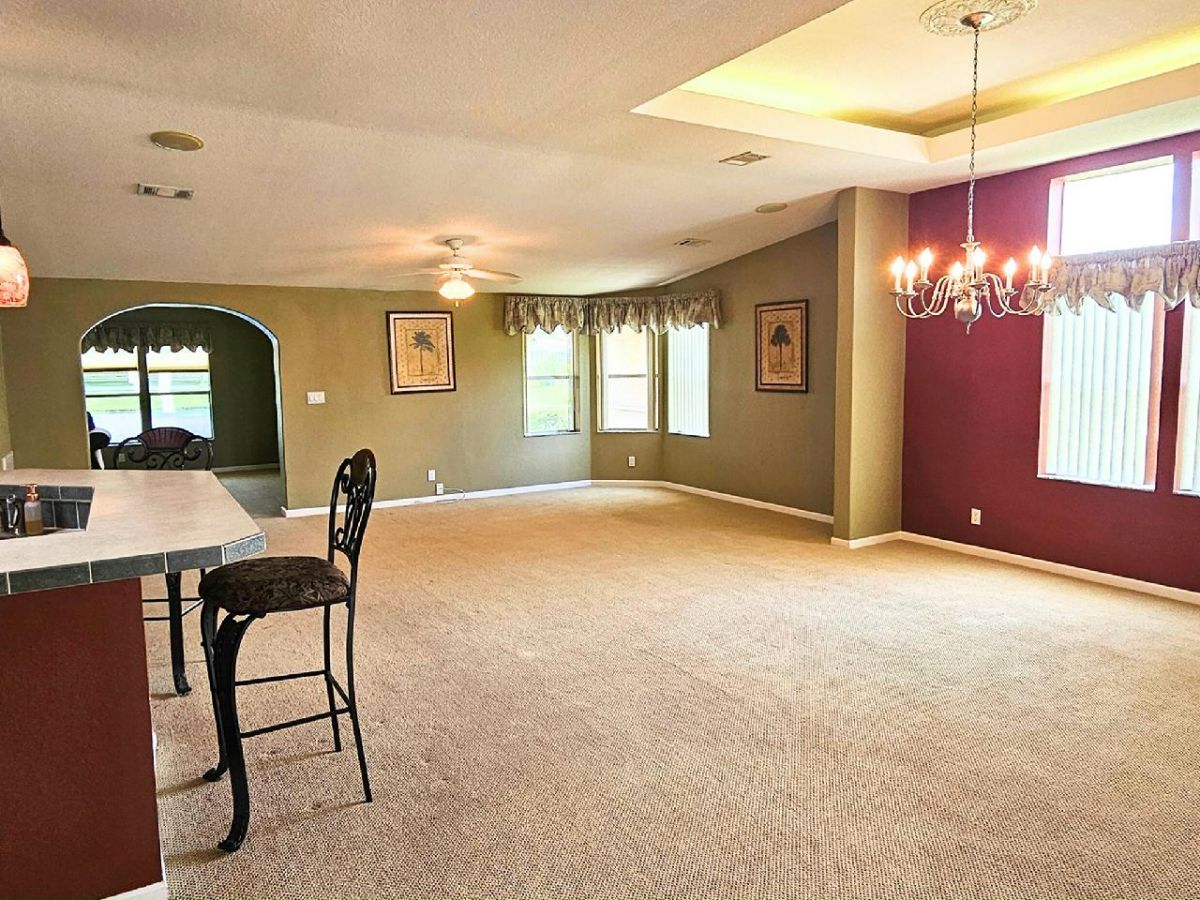 1926 Sunflower Circle