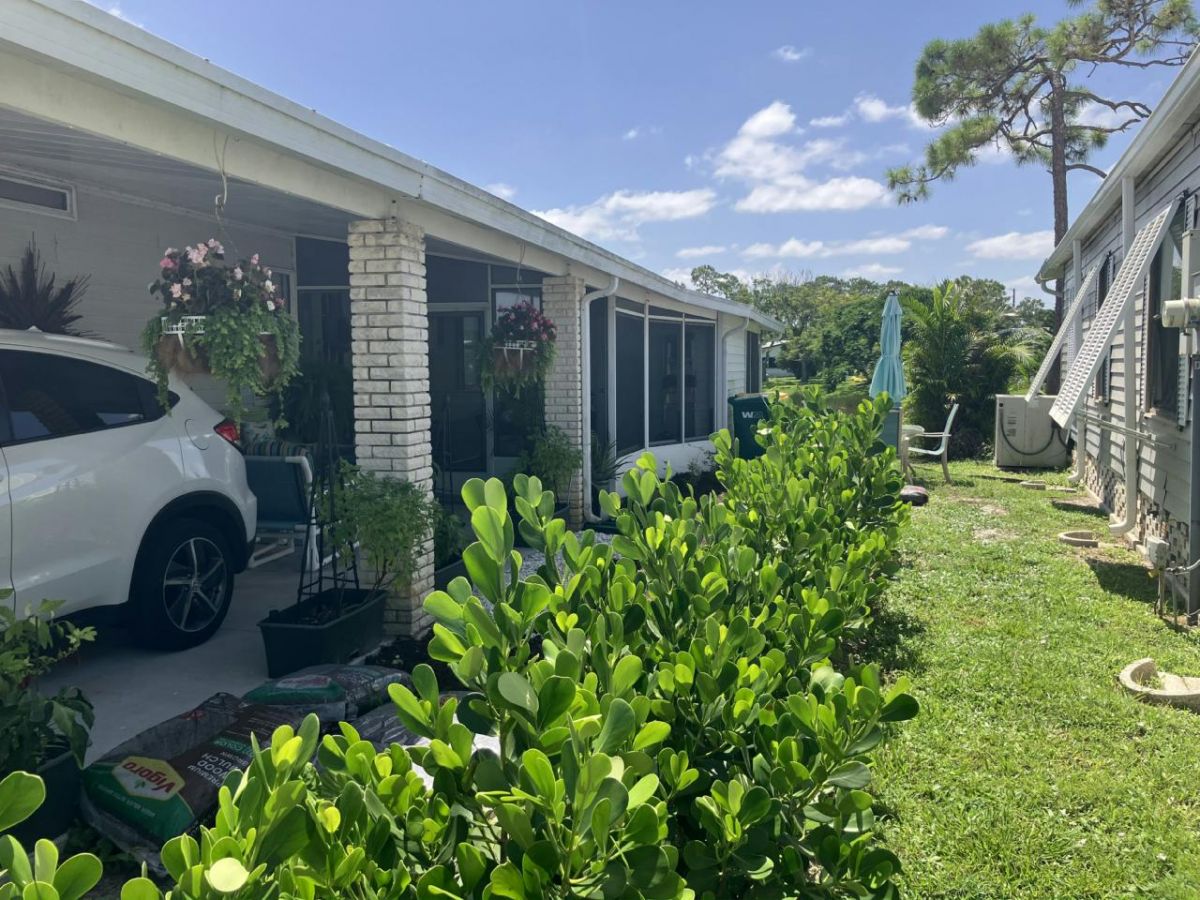 1712 HATTERAS LN, #G61