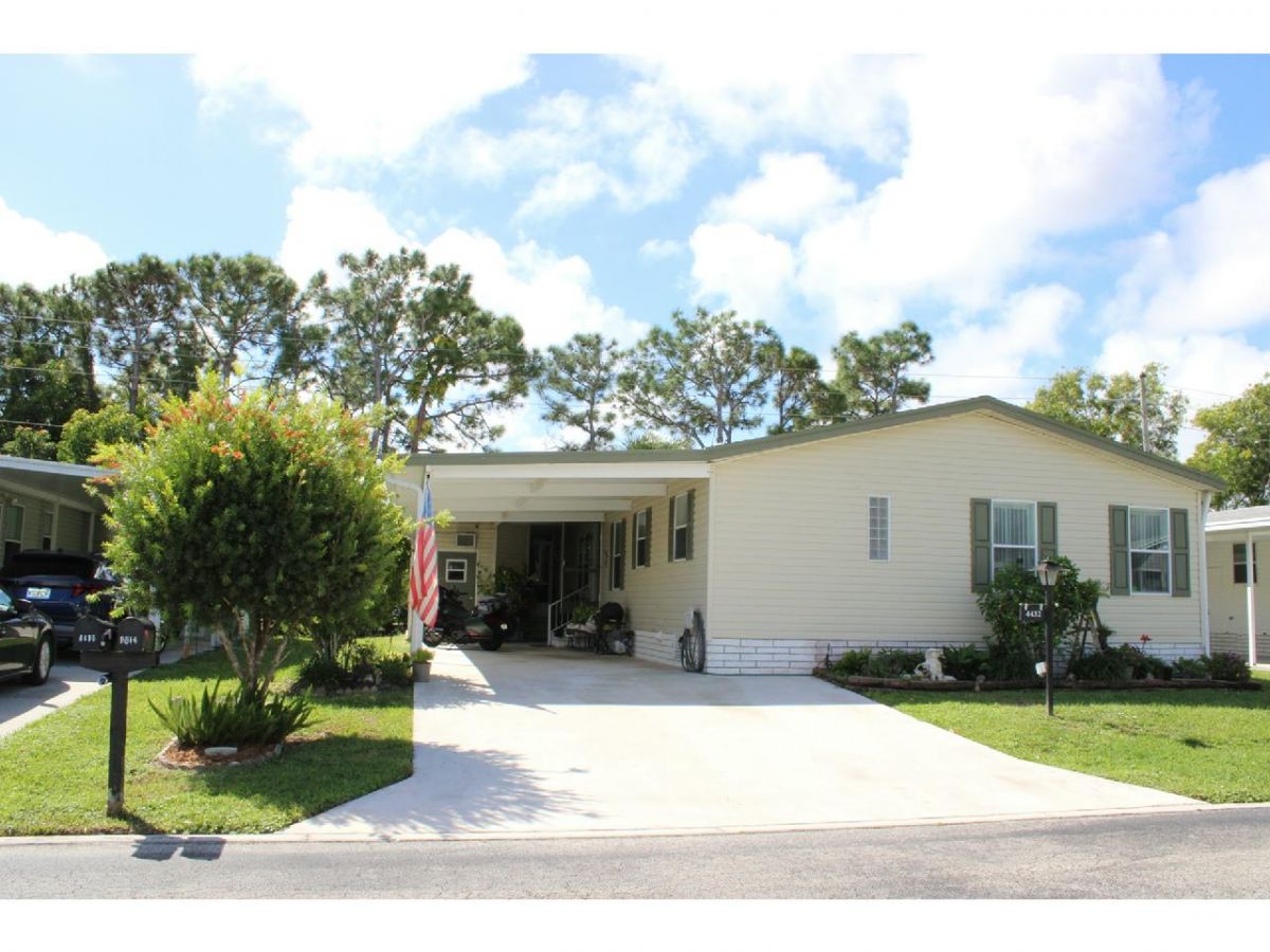 4432 SE SWEETWOOD WAY