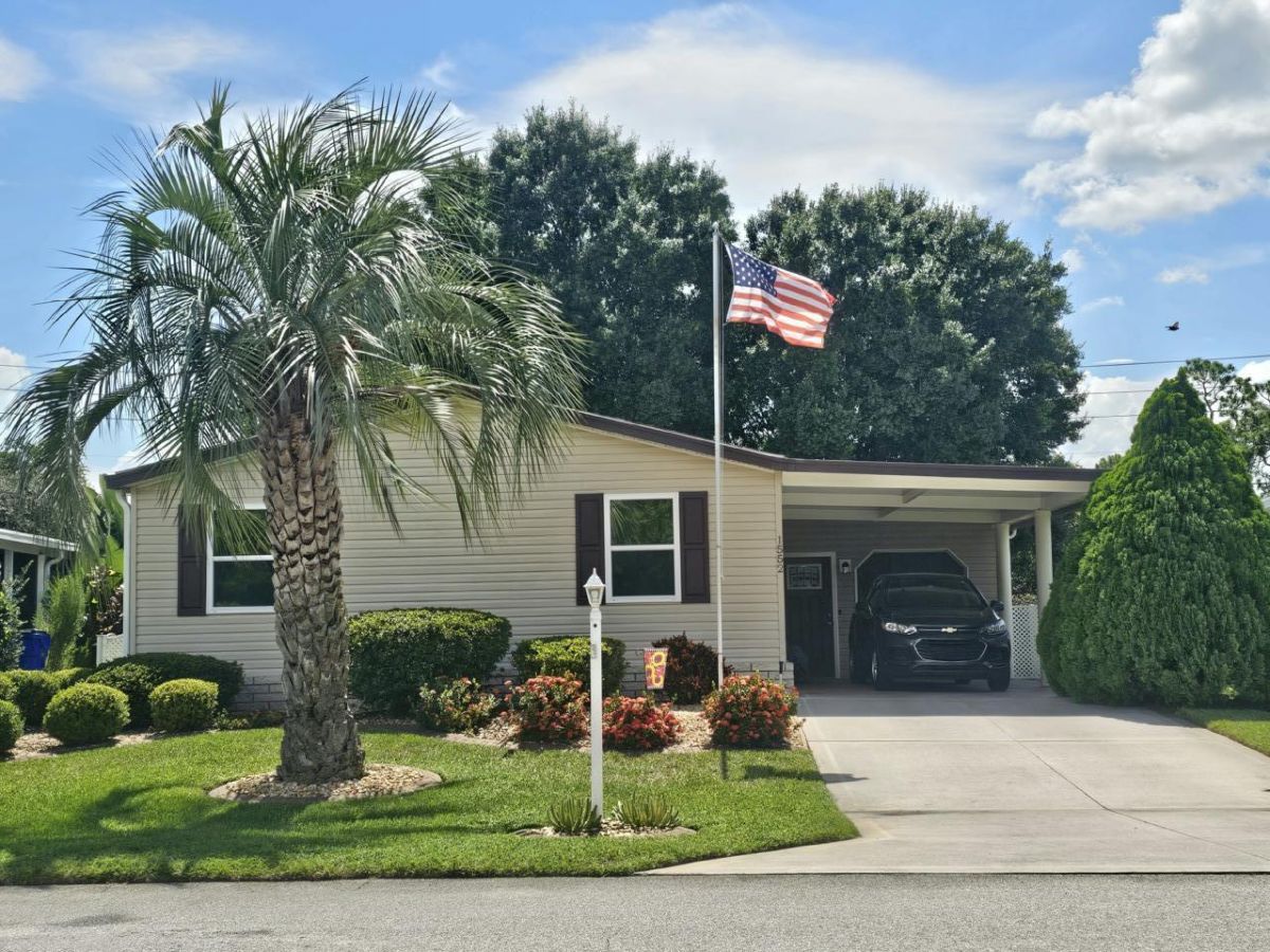 1552 Tanglewood Circle