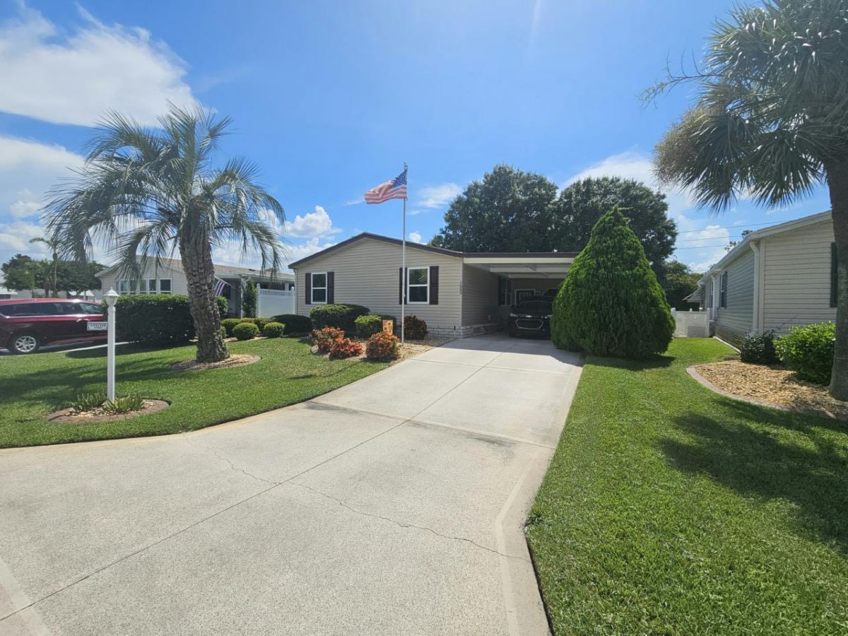 1552 Tanglewood Circle