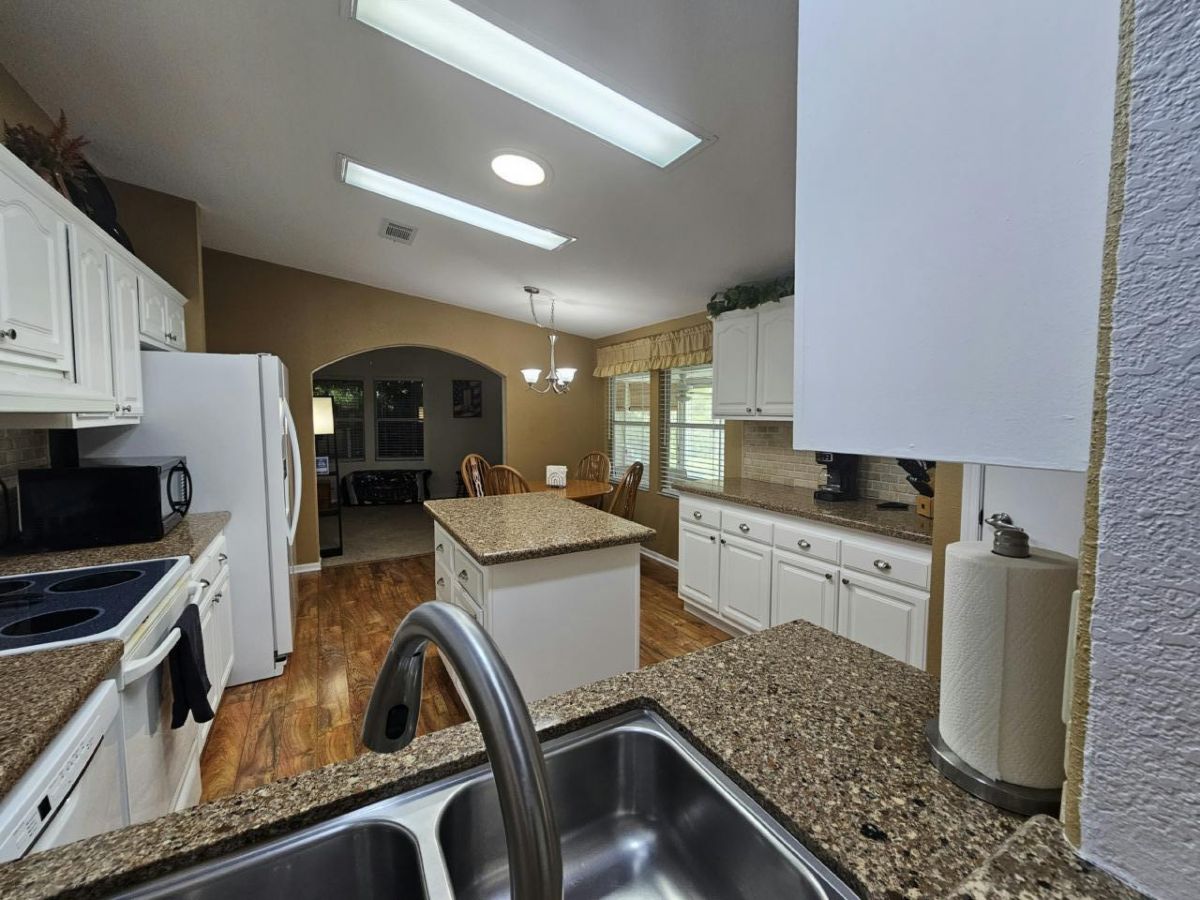 1552 Tanglewood Circle