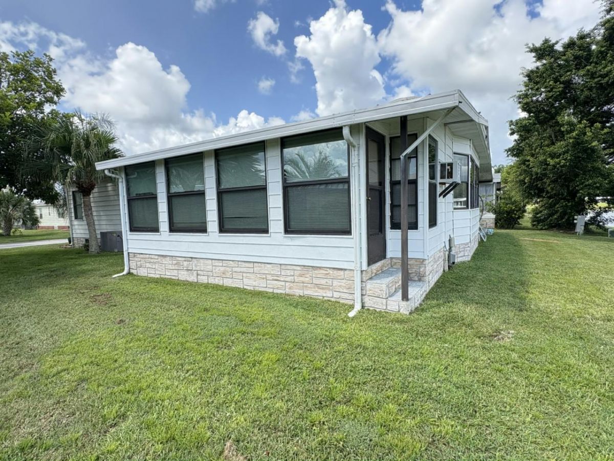 2256 Lakes of Melbourne Drive