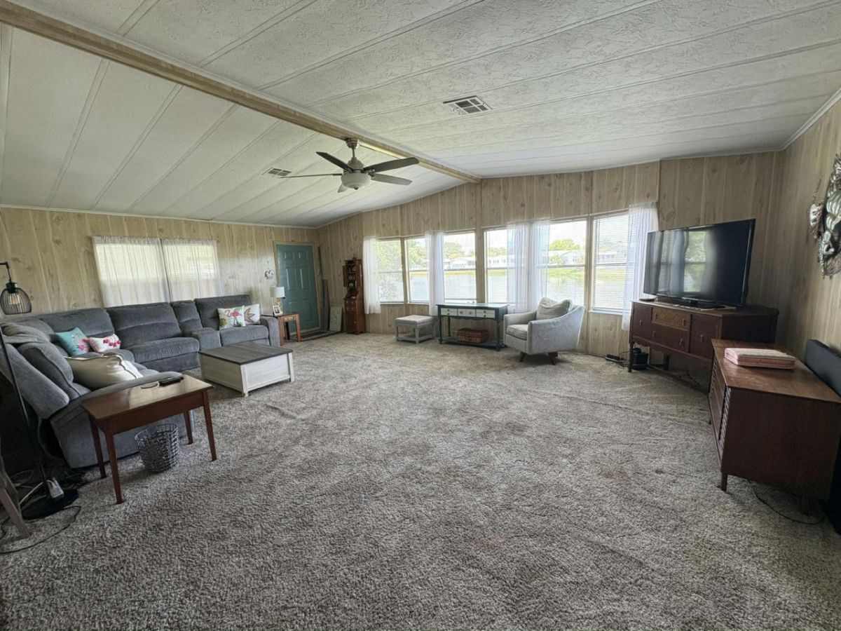 2256 Lakes of Melbourne Drive