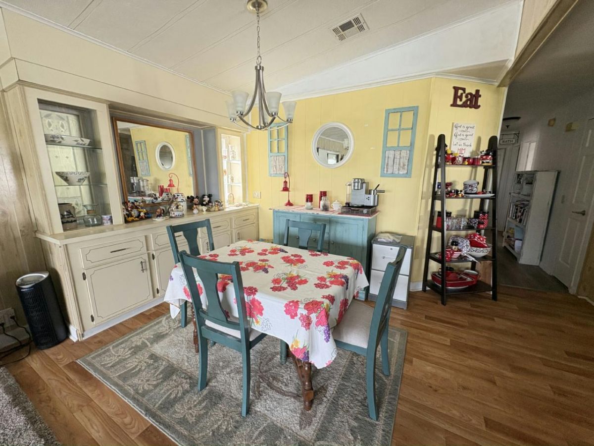 2256 Lakes of Melbourne Drive