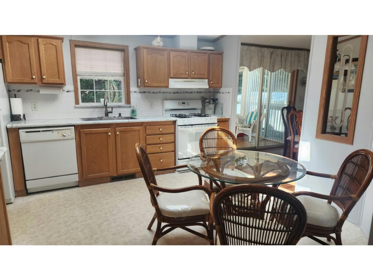 638 Fresh Pond Ave. #328