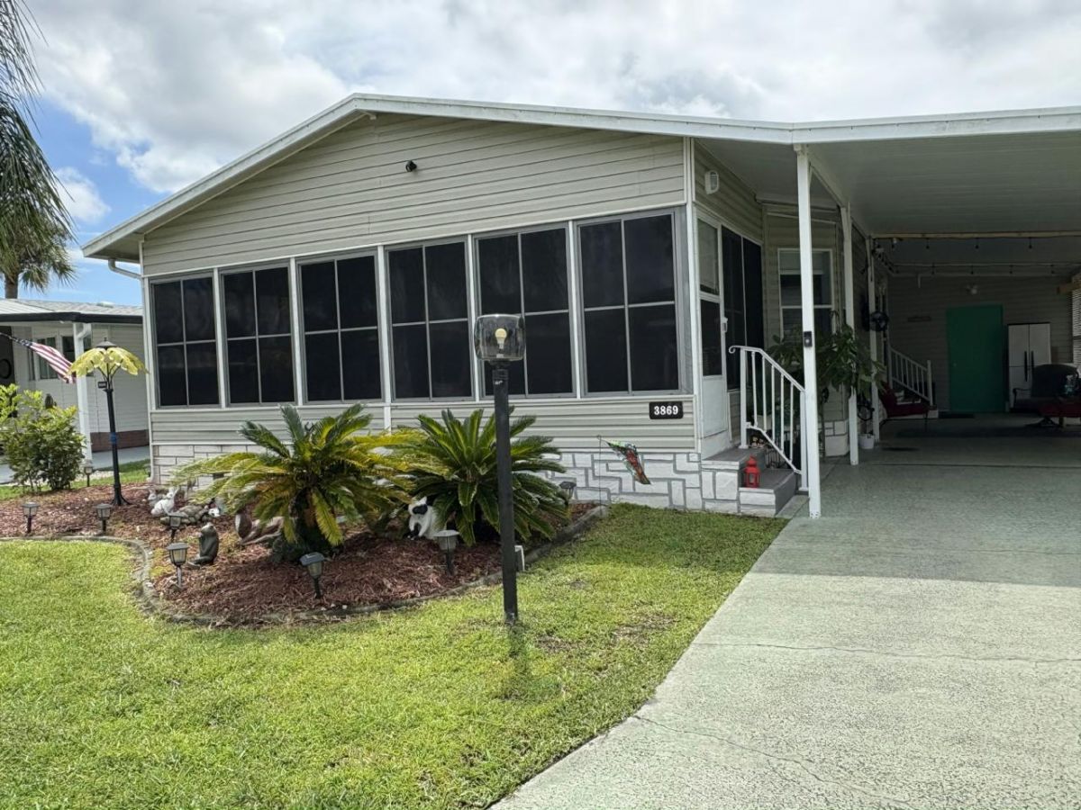3869 Southwind Drive