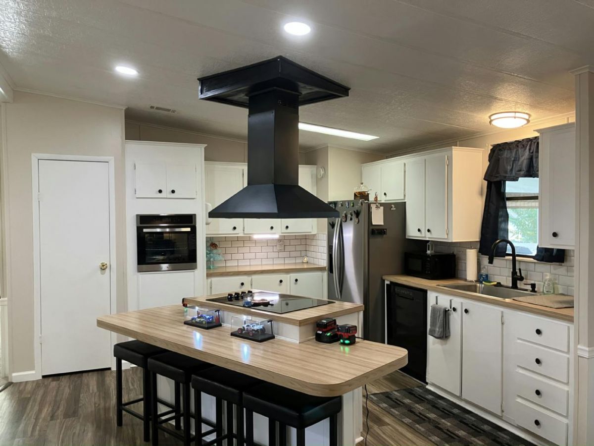 2107 ROYAL TROON CT.