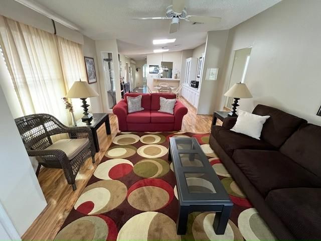 4008 Avenida Del Tura