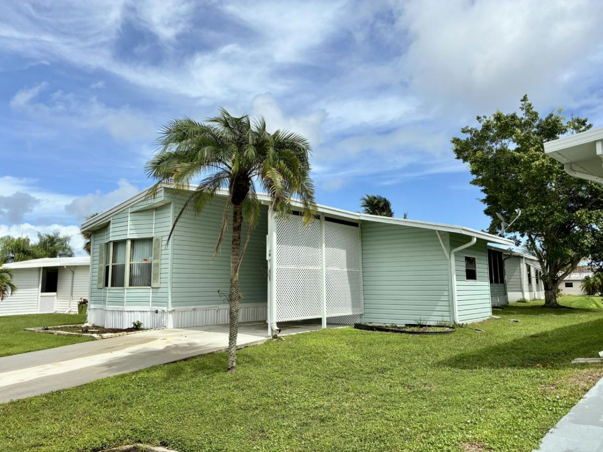 7067 SE ROSEWOOD LANE