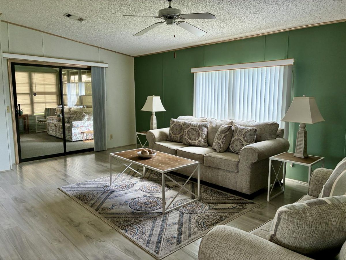 7067 SE ROSEWOOD LANE