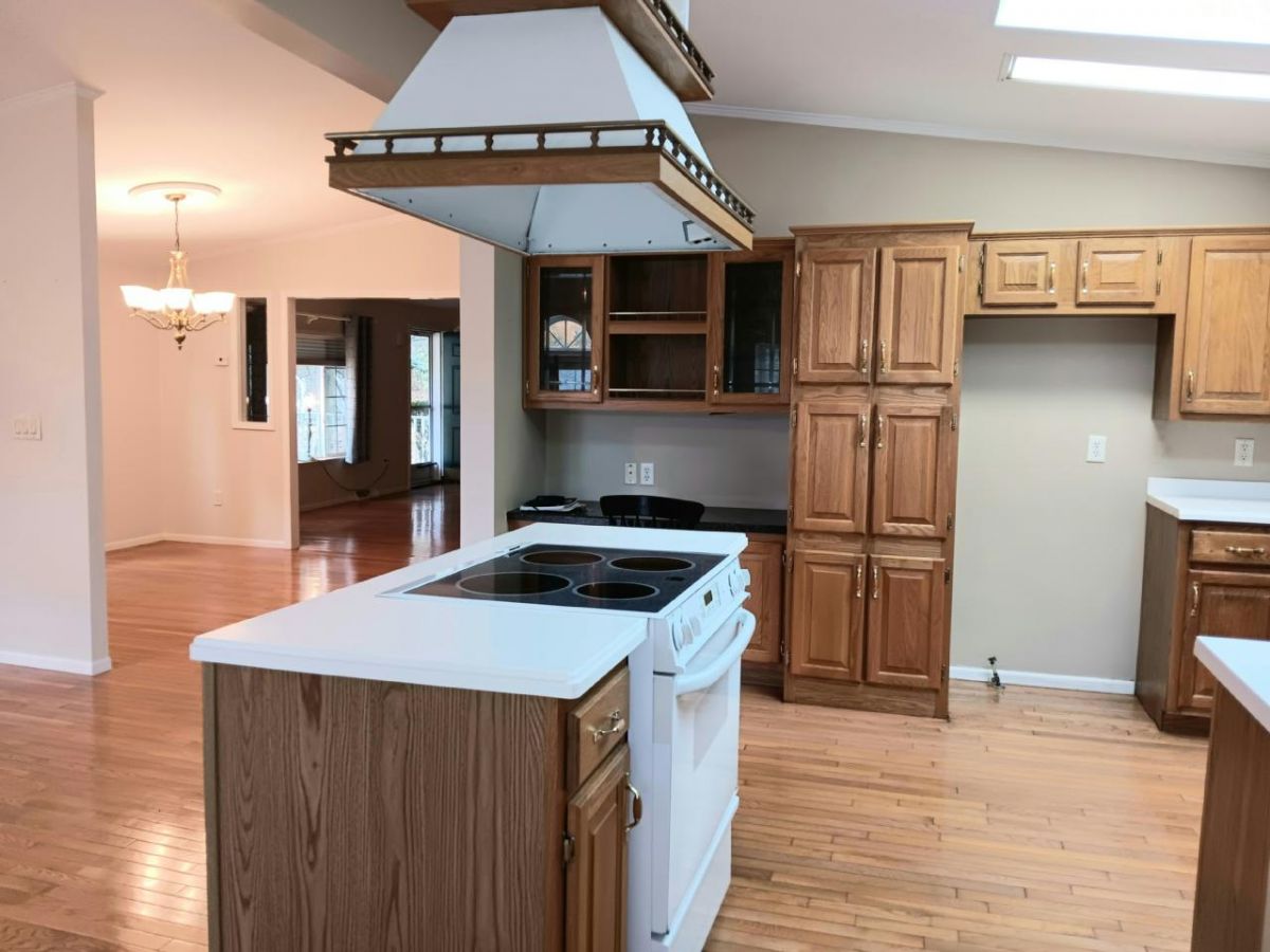 1808 Oak Point Drive