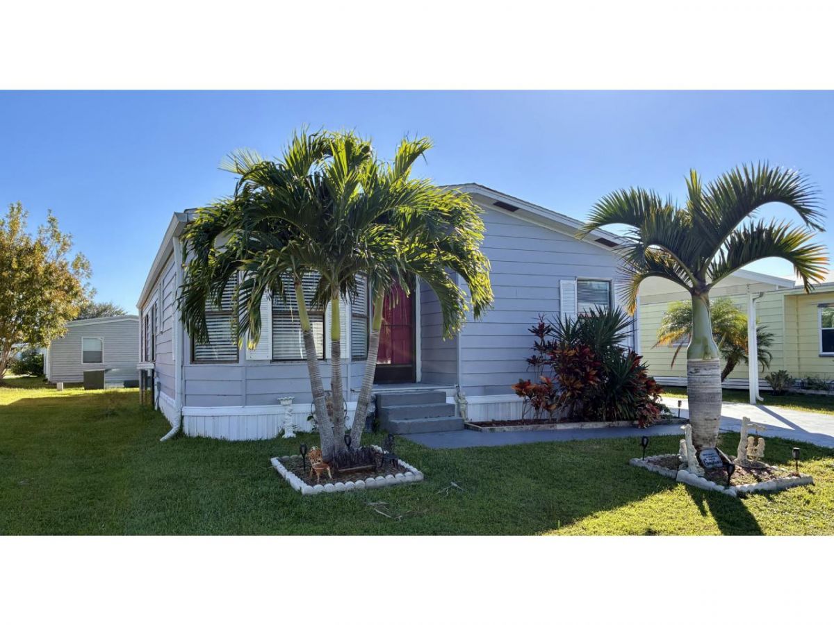 4612 SE COTTONWOOD TERR