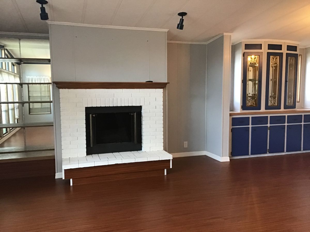 1305 Calle Bonita Dr.