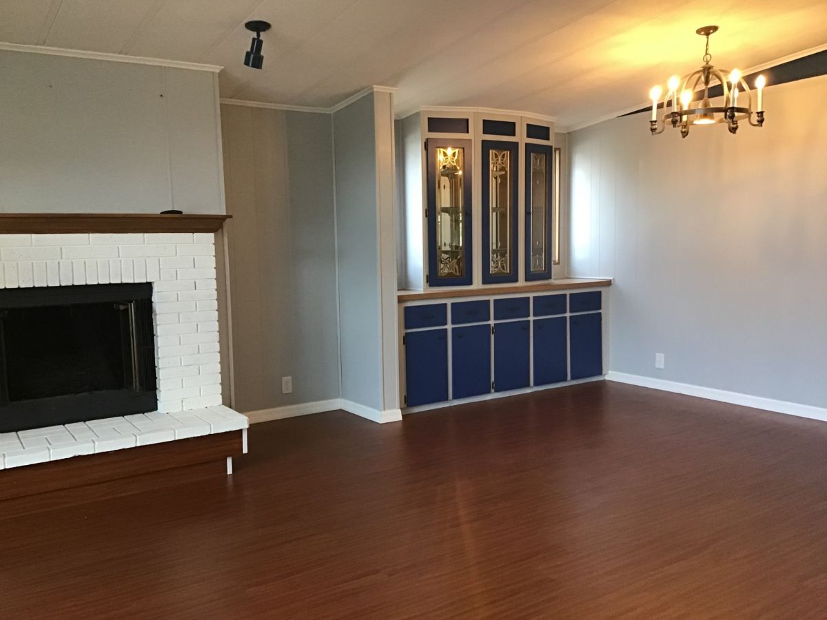 1305 Calle Bonita Dr.