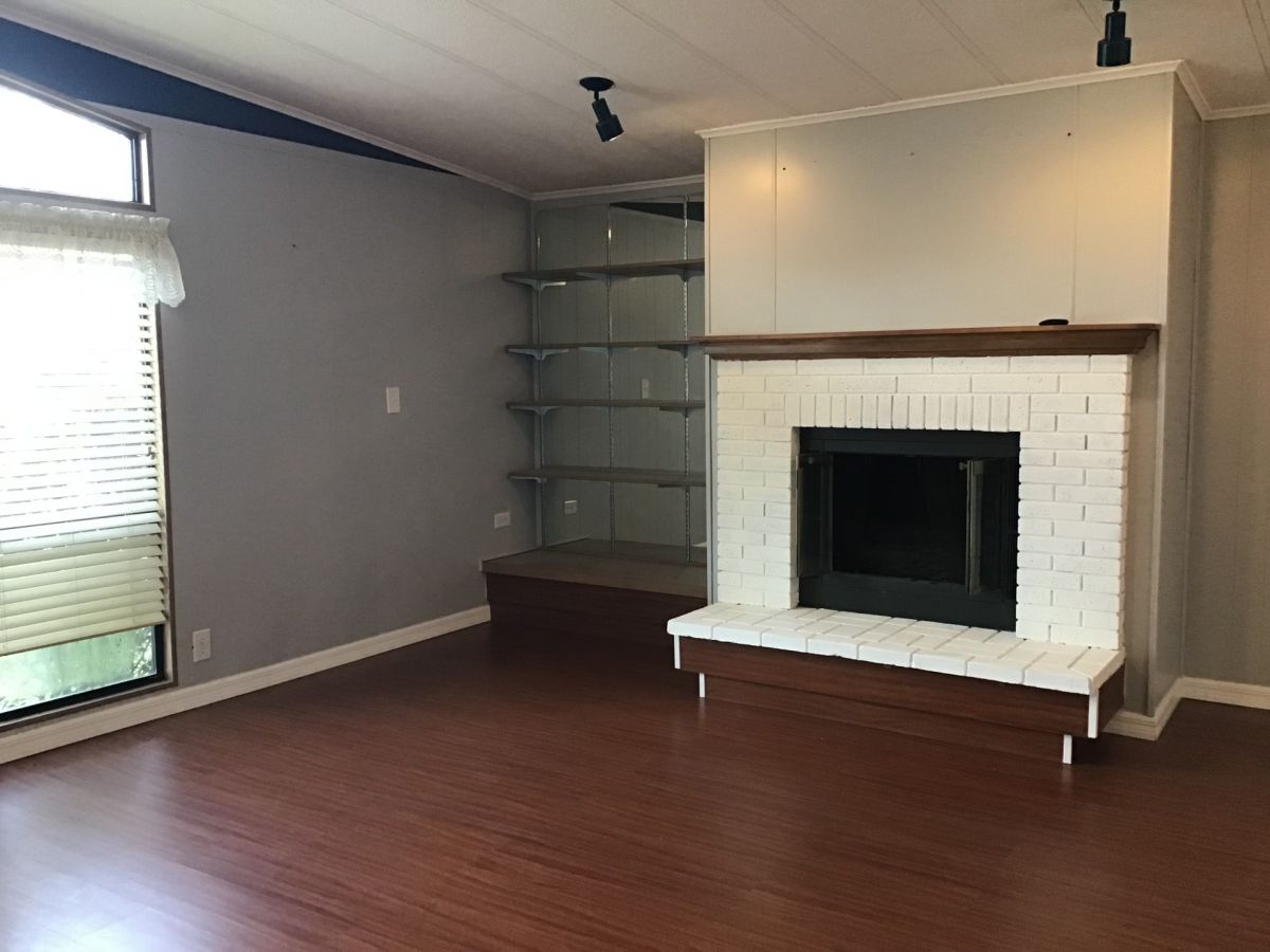 1305 Calle Bonita Dr.