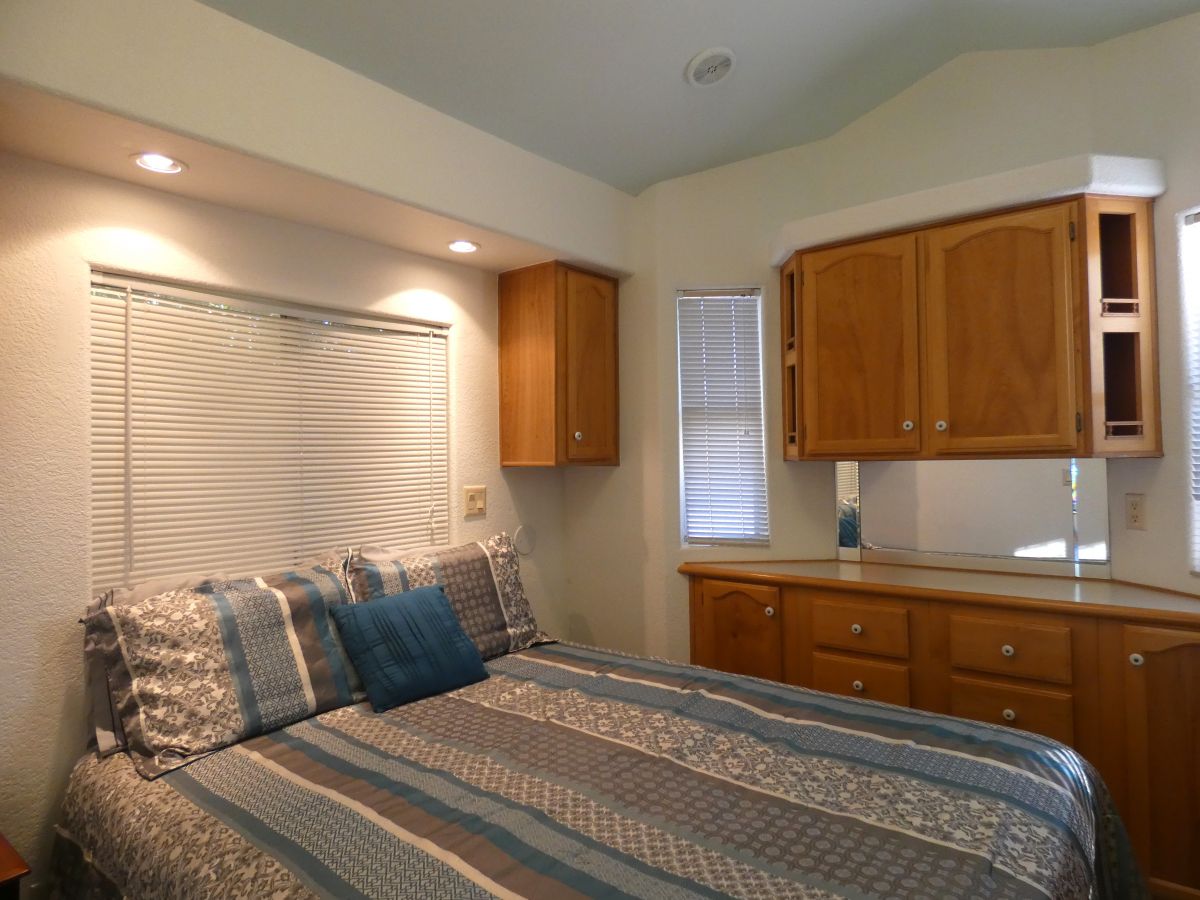 1110 North Henness Rd 128