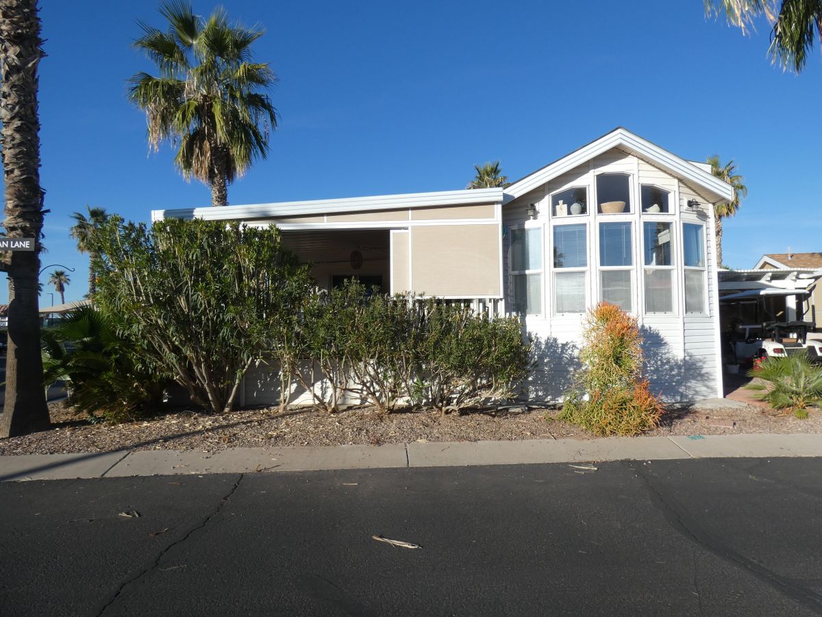 1110 North Henness Rd 1076