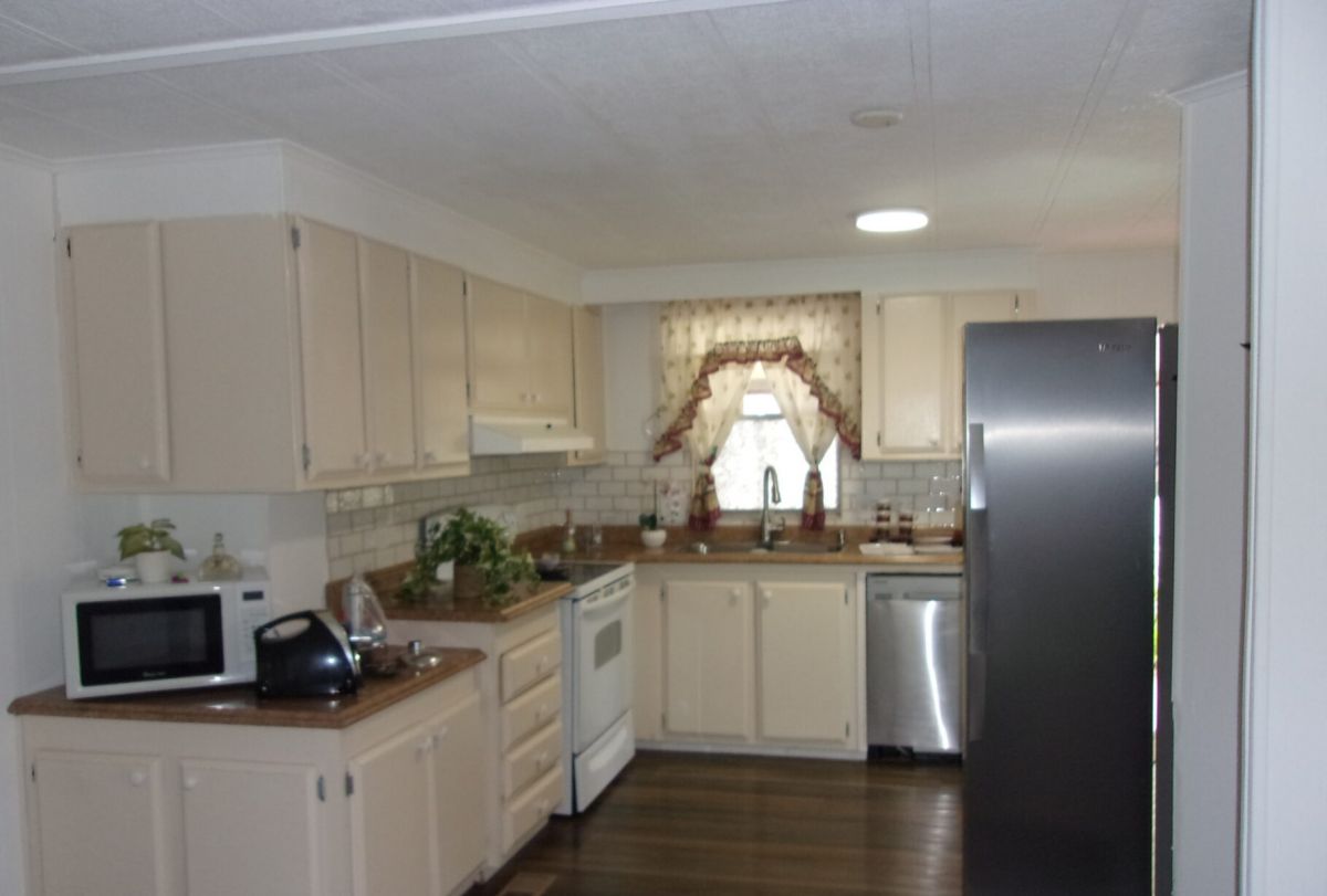 1834 Amberwood Drive