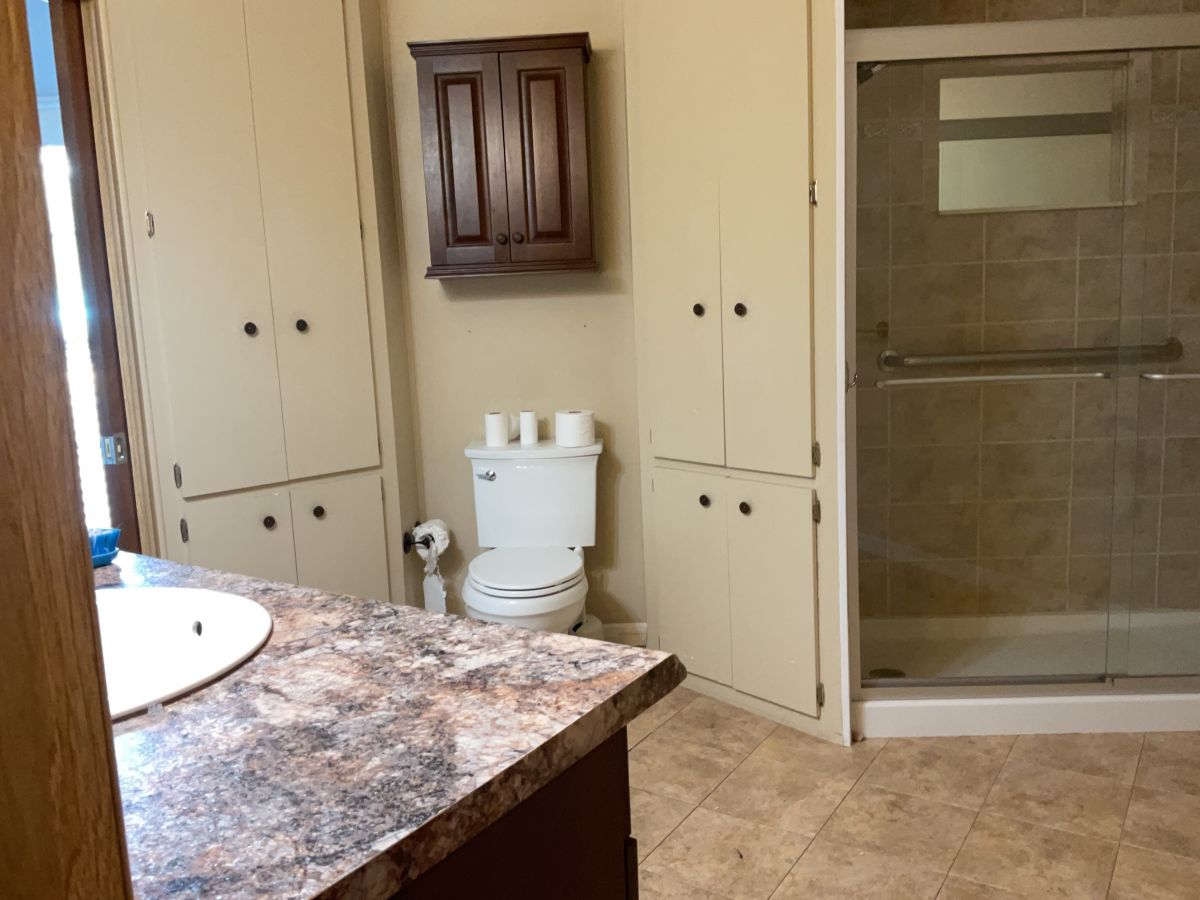 15406 LAKESHORE VILLA STREET