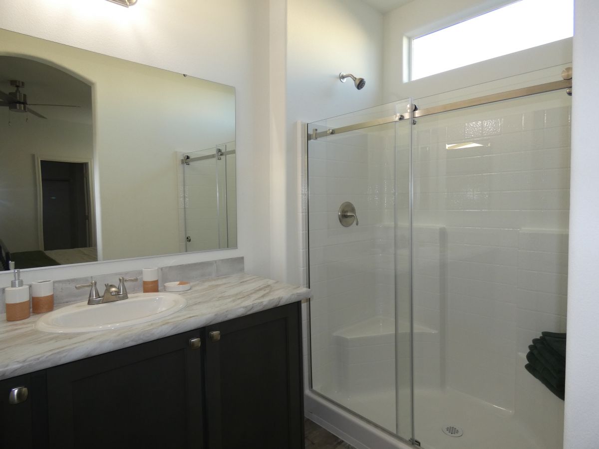 1110 North Henness Rd 2133