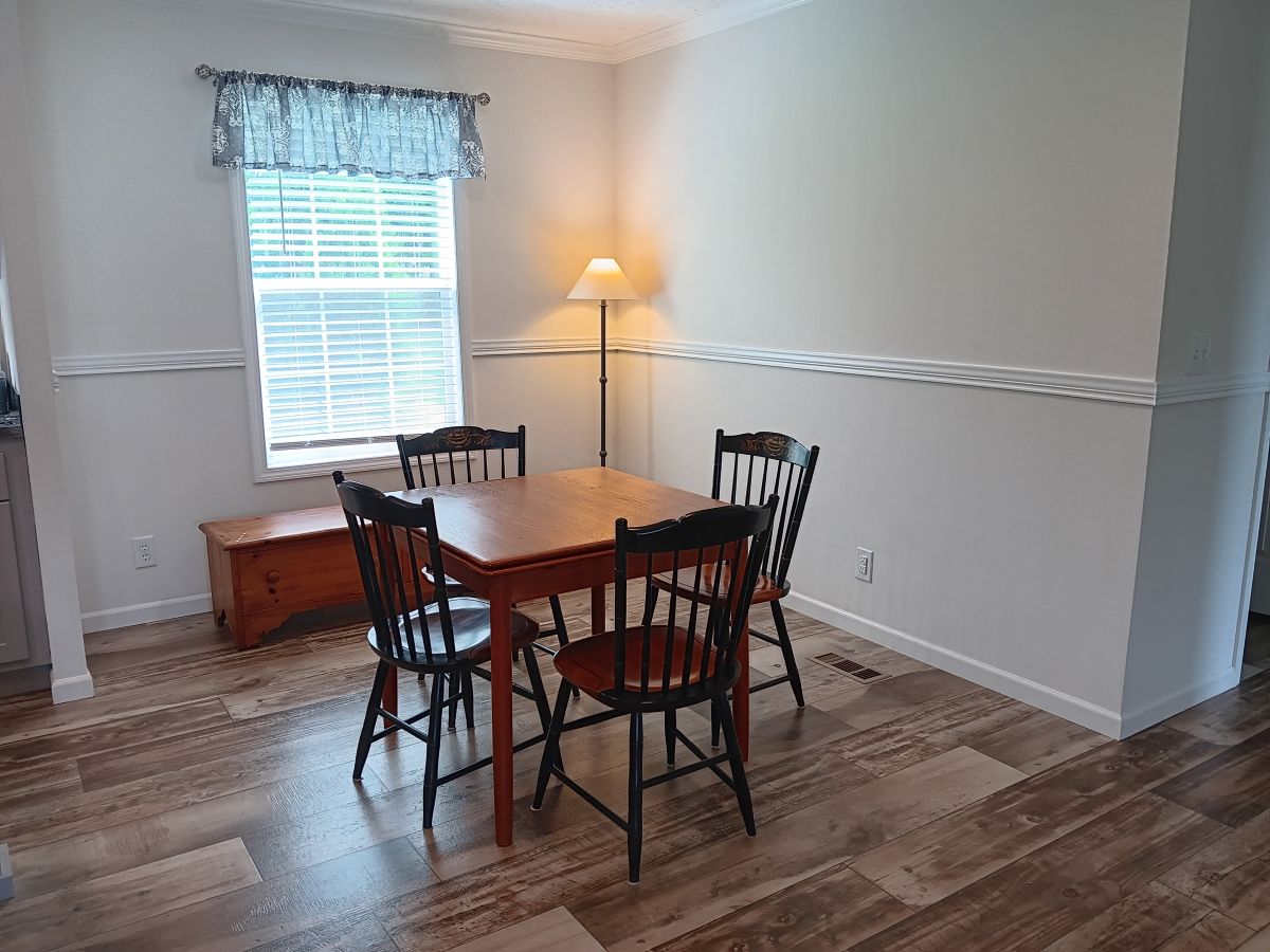 409 Constitution Avenue