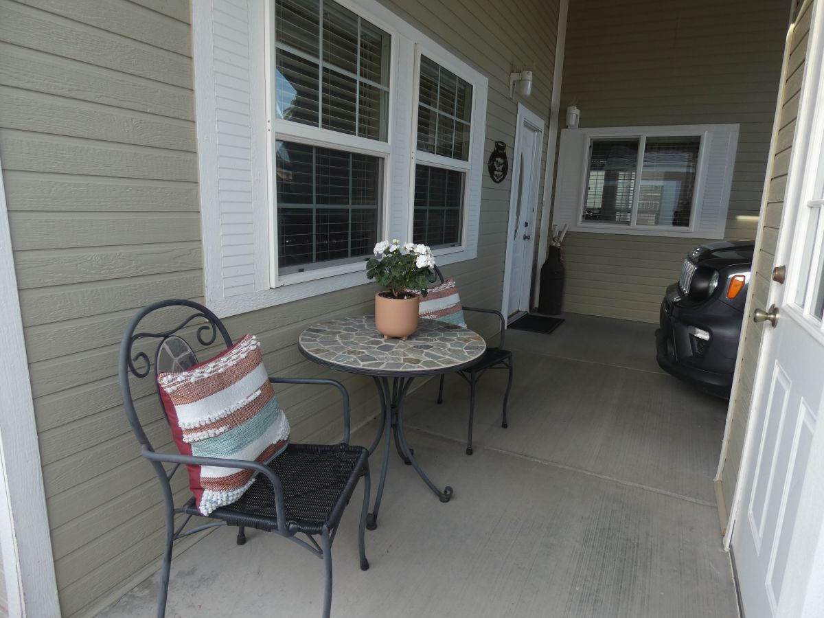 1110 North Henness Rd 489