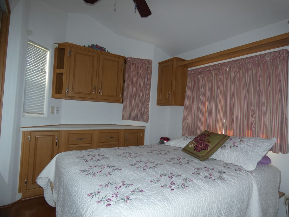 1110 North Henness Rd 745