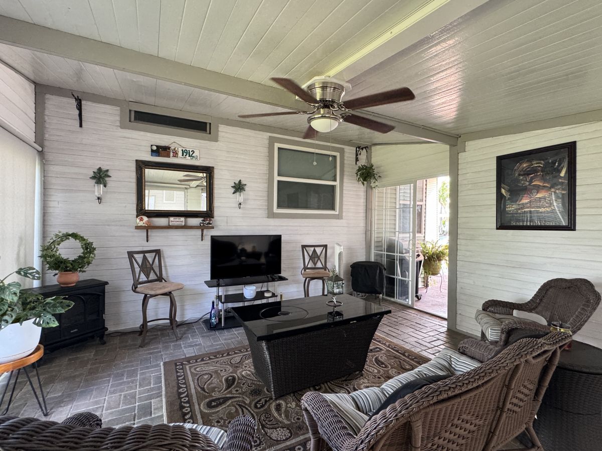 1912 BAYOU DRIVE NORTH