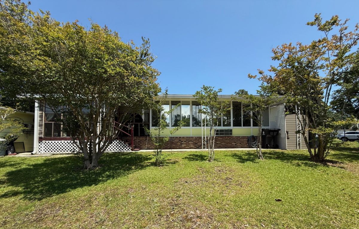 3187 Moonshadow Lane