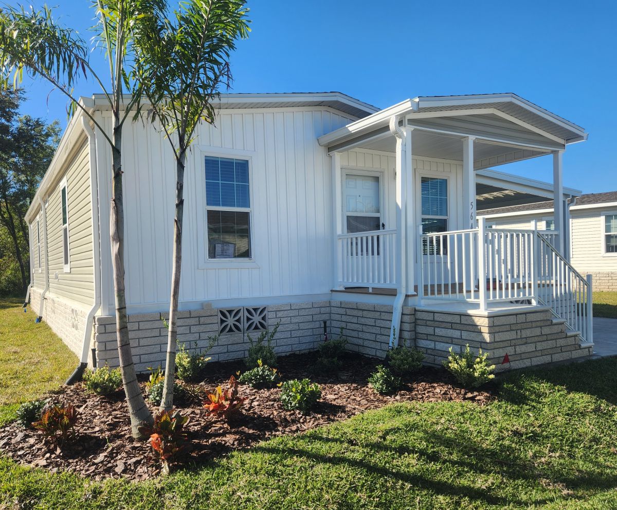 3000 US HWY 17/92 W LOT #564