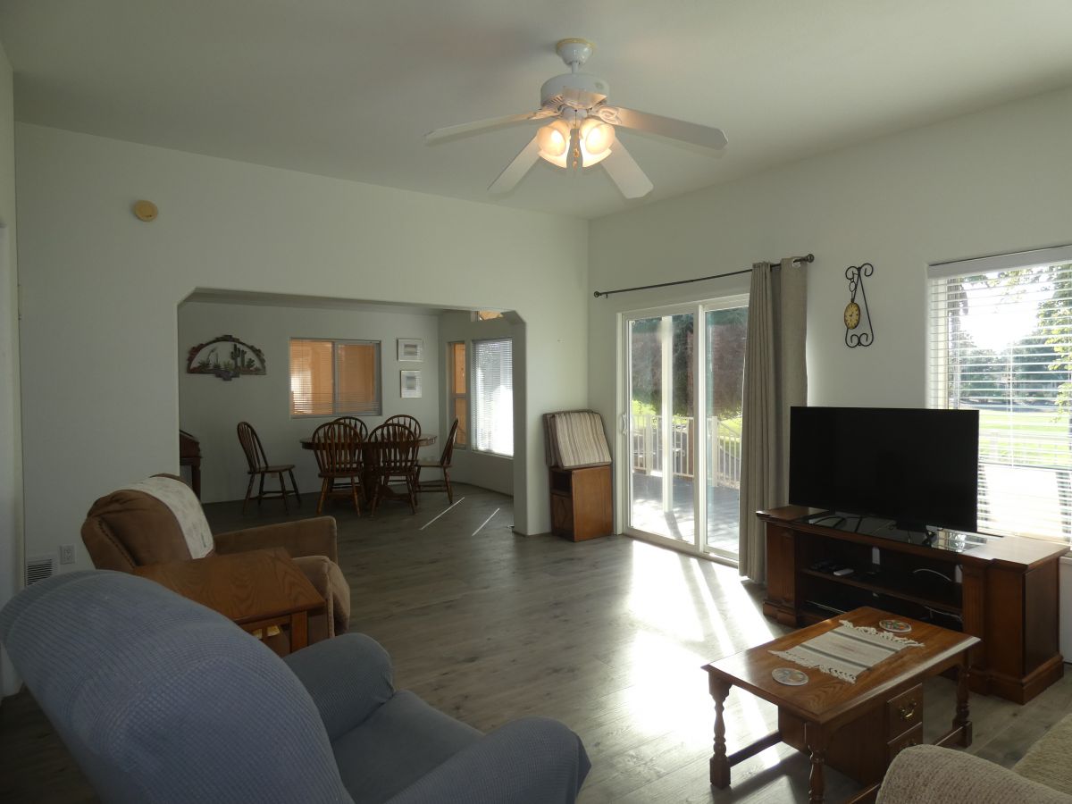 1110 North Henness Rd 1803