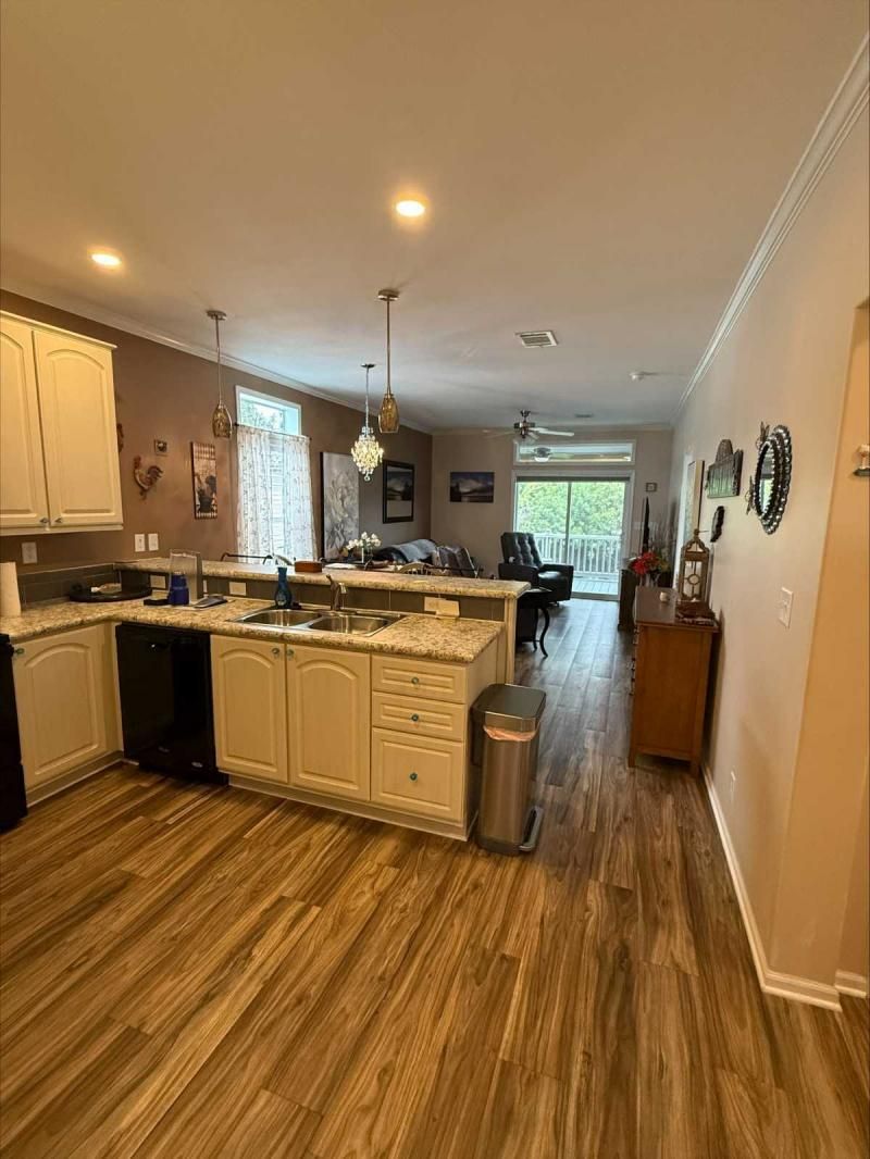 701 Aqui Esta Dr #218