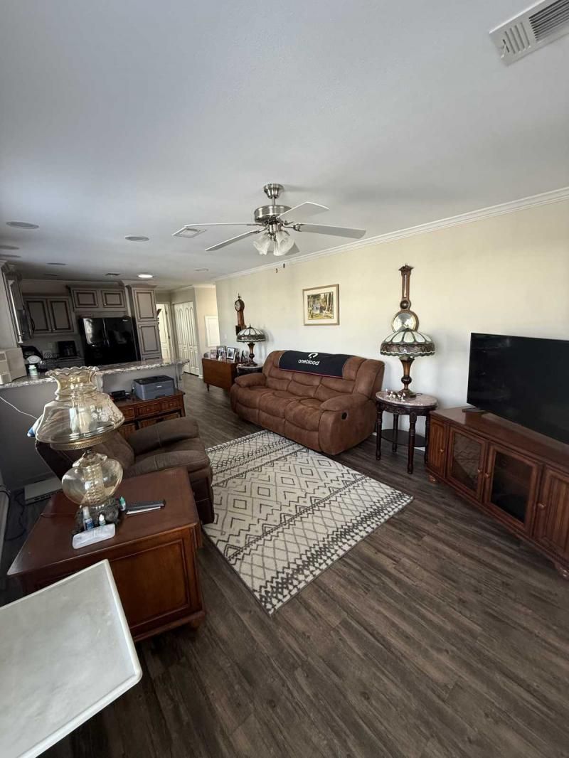 701 Aqui Esta Dr #105