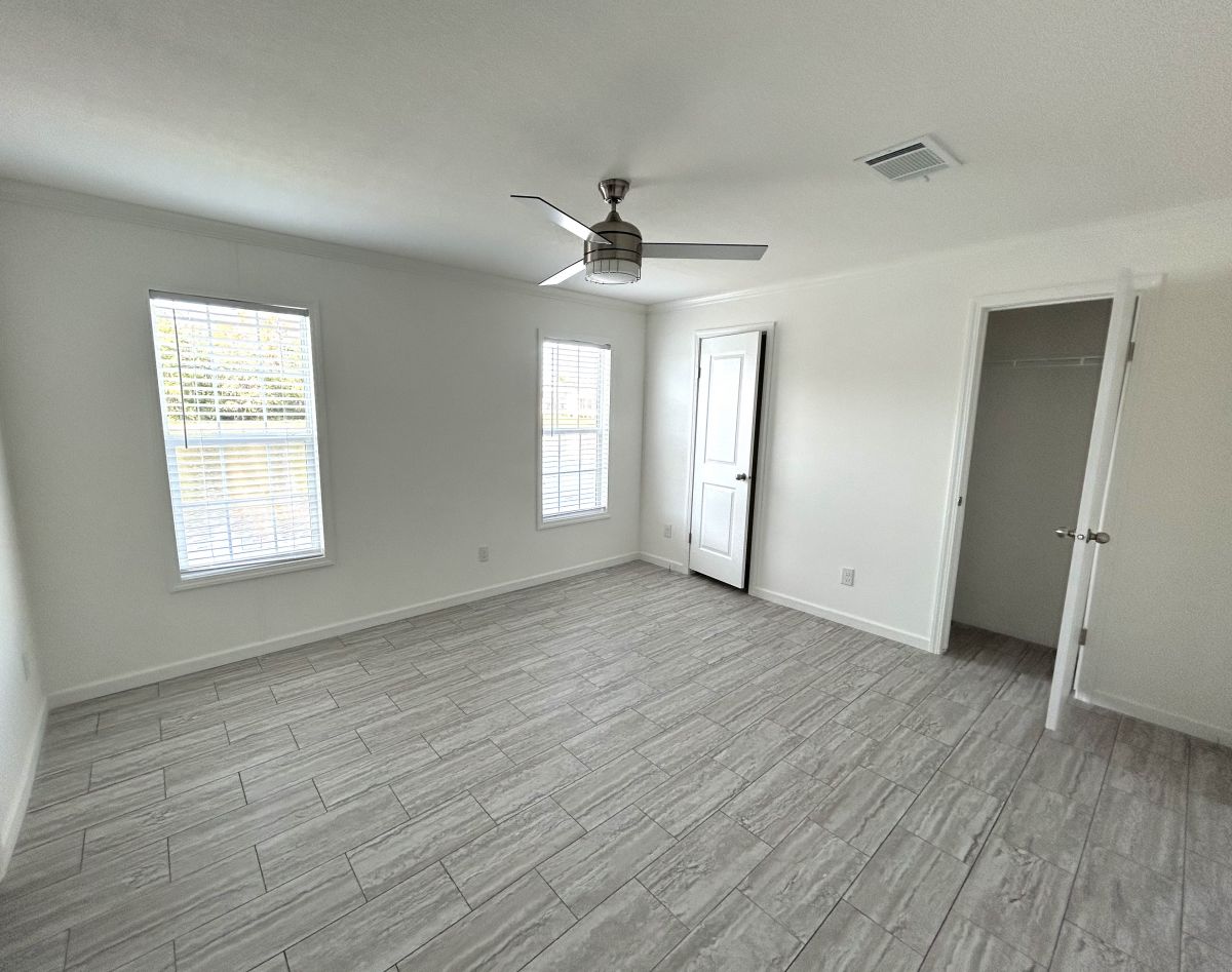 3000 US HWY 17/92 W LOT #549