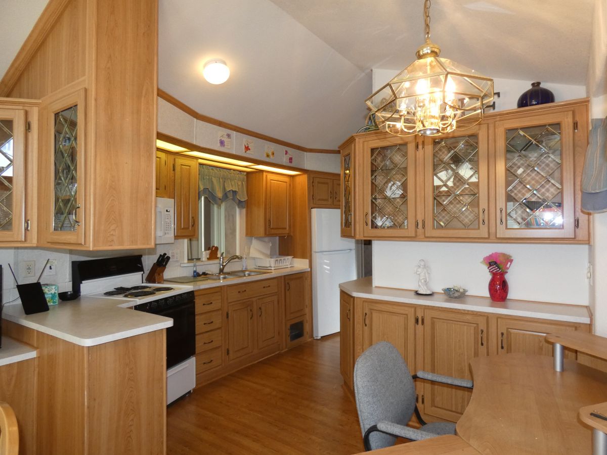 1110 North Henness Rd 137