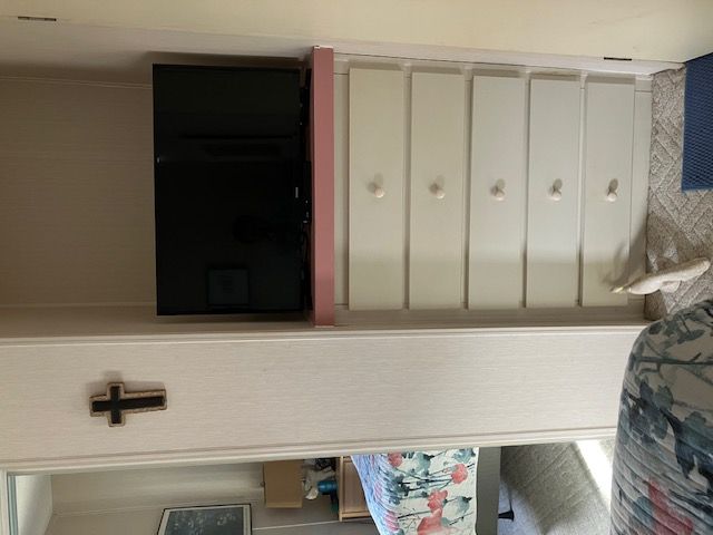 27 Great White Drive