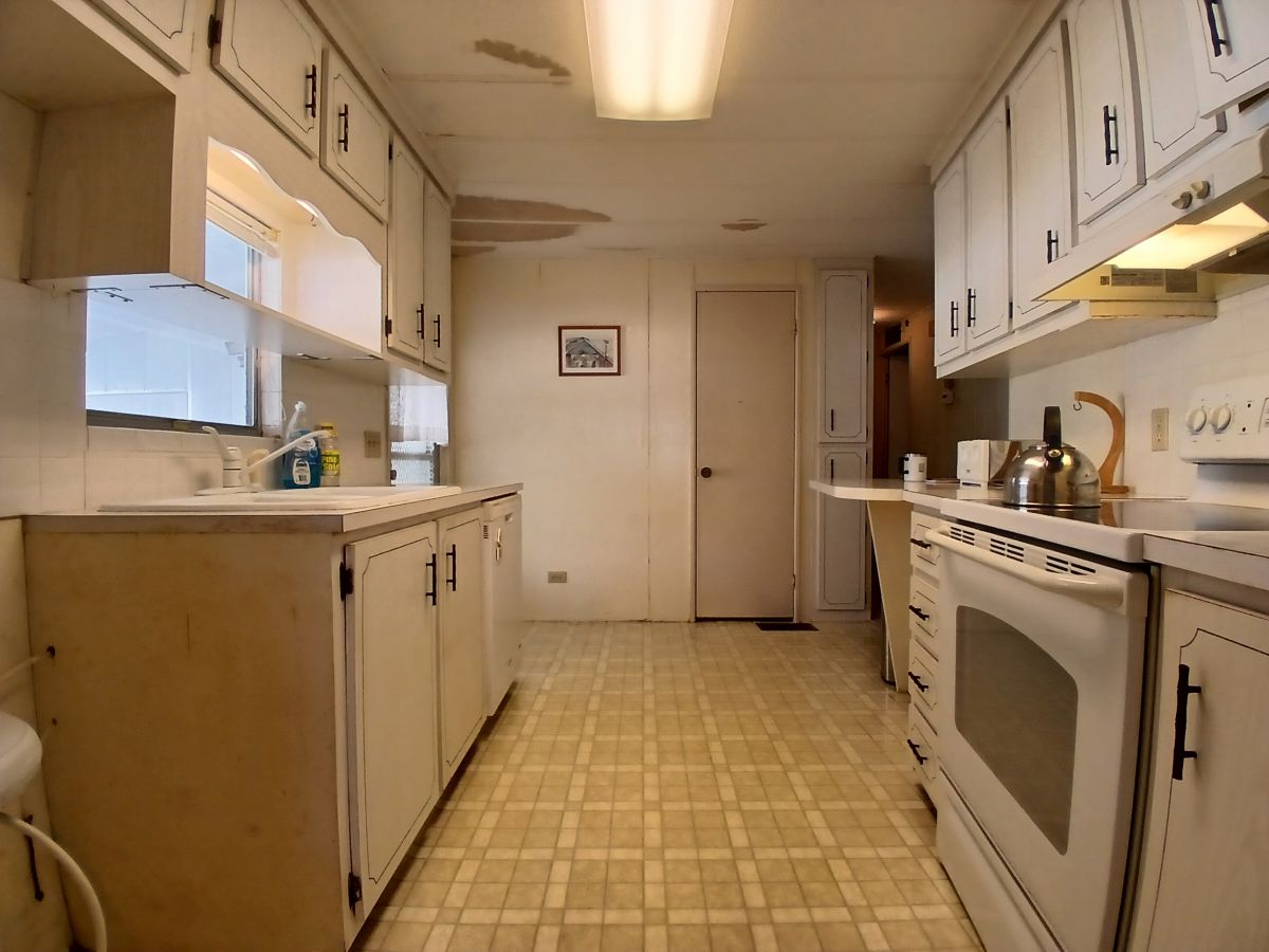 5227 11th Street Court W