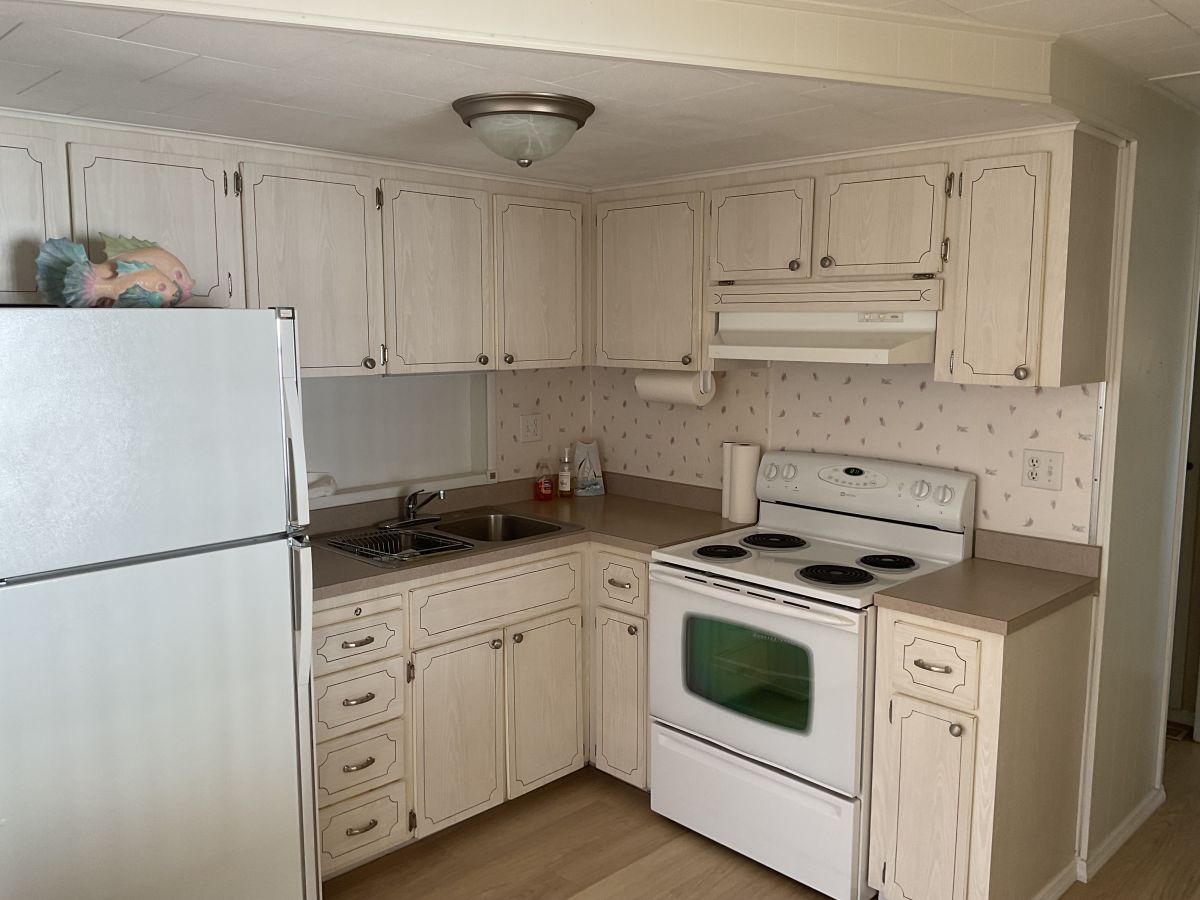 3901 Bahia Vista St. #623