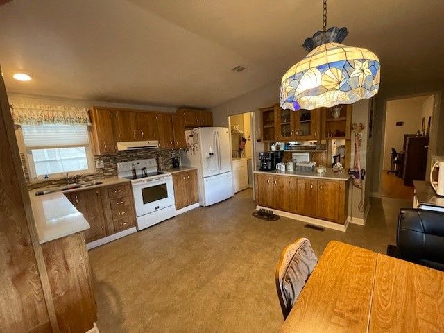 3300 E. Broadway Rd. #95