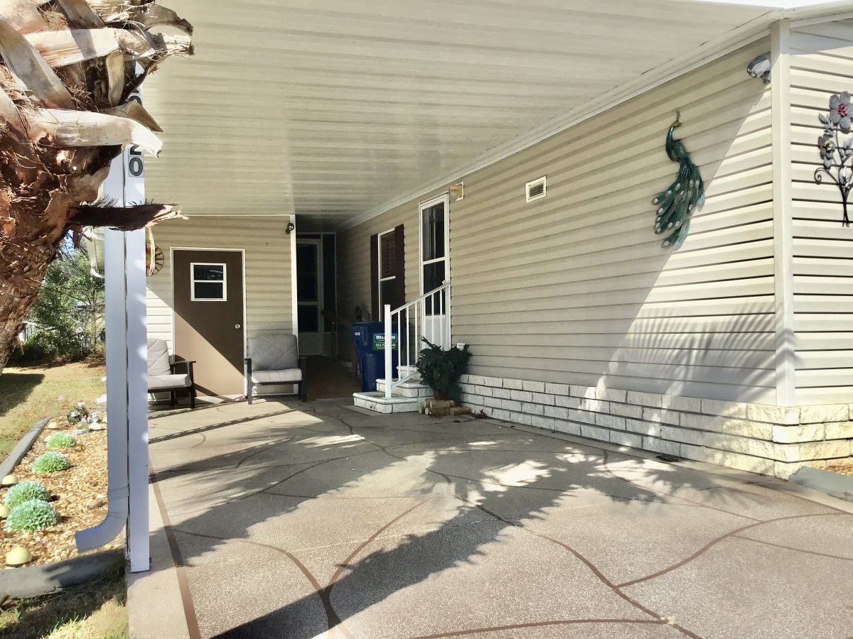 10320 S Cavendish Terrace