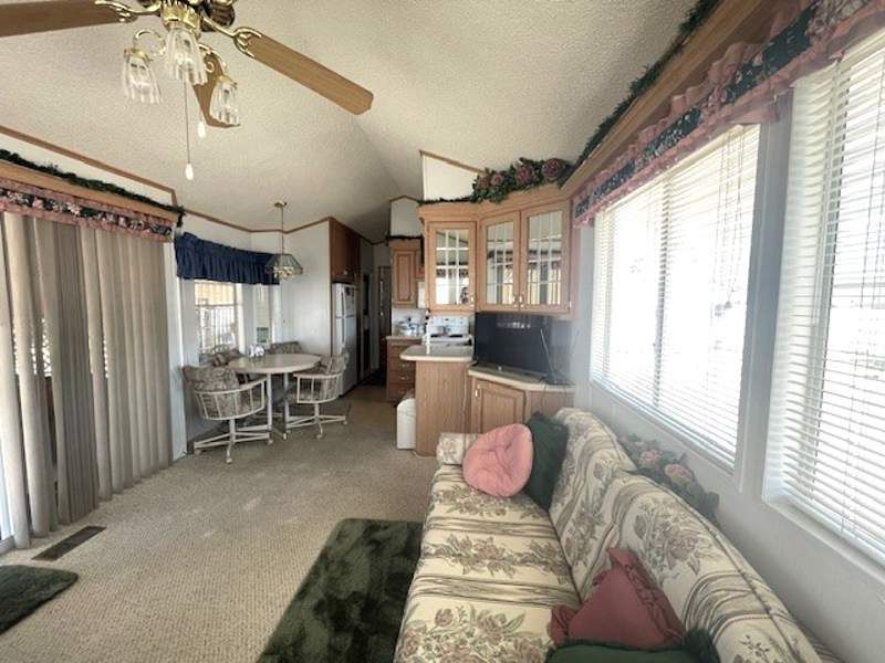 146 N. Merrill Rd. #096