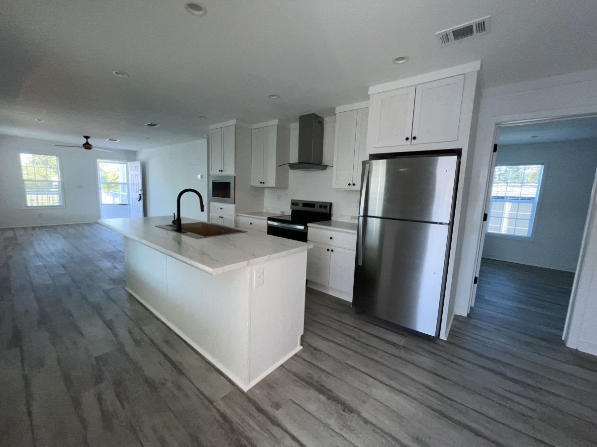 3000 US HWY 17/92 W, LOT #2