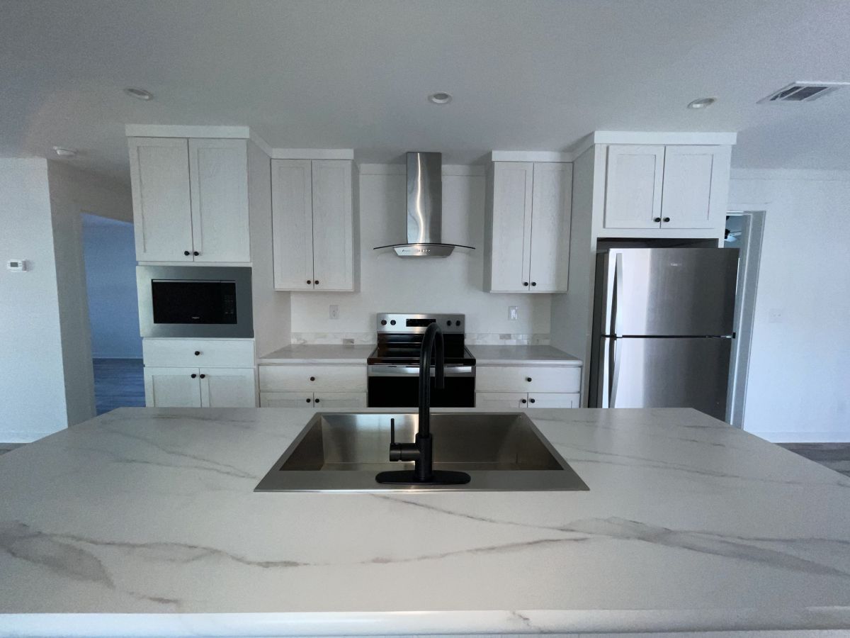 3000 US HWY 17/92 W, LOT #2