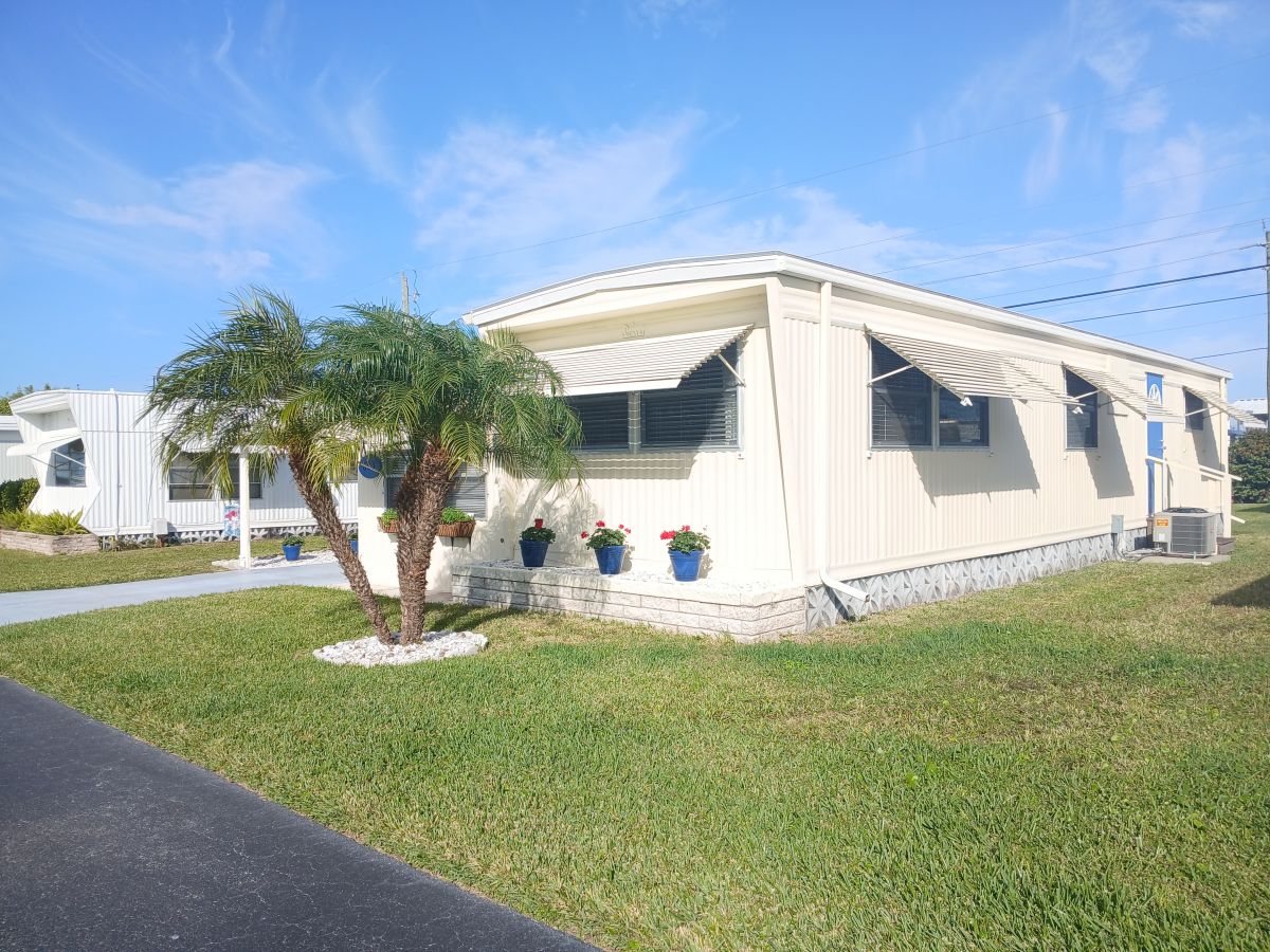 803 52nd Avenue Lane W