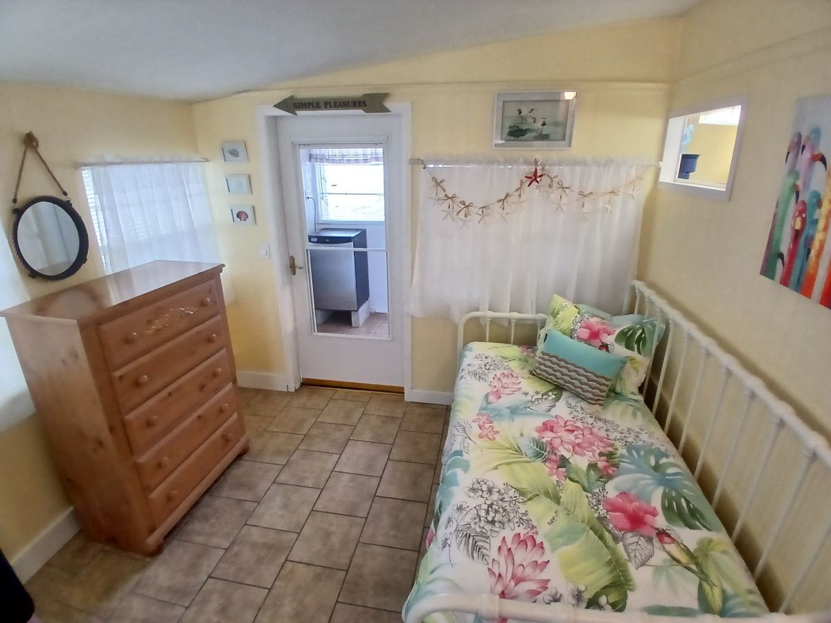 803 52nd Avenue Lane W