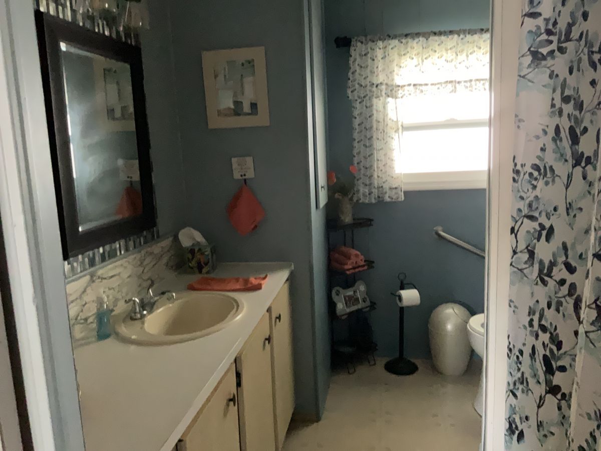 15404 LAKESHORE VILLA PLACE