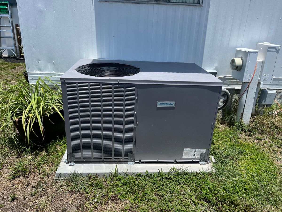 3104 Saralake Dr., South